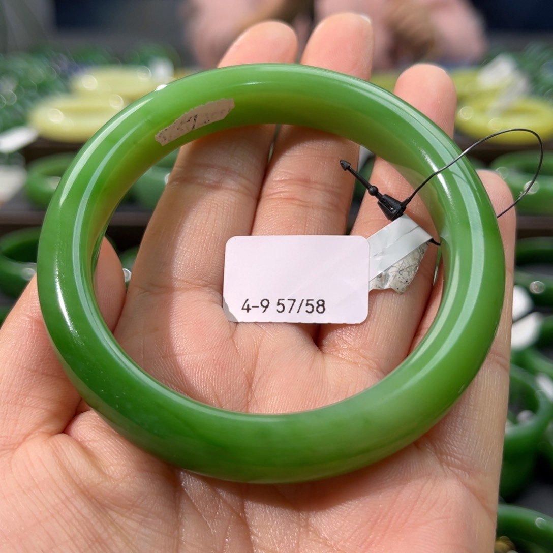 和田玉（碧玉）手镯未镶嵌