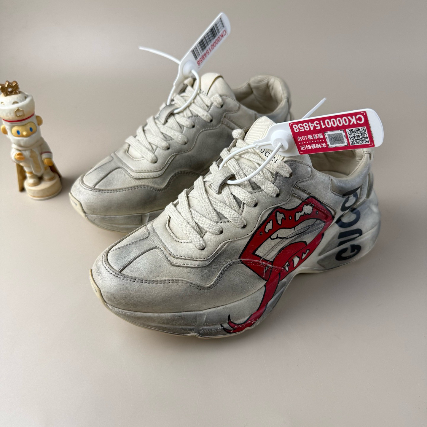 95新 GUCCI/古驰 红唇做旧老爹鞋 35码 YLP4232