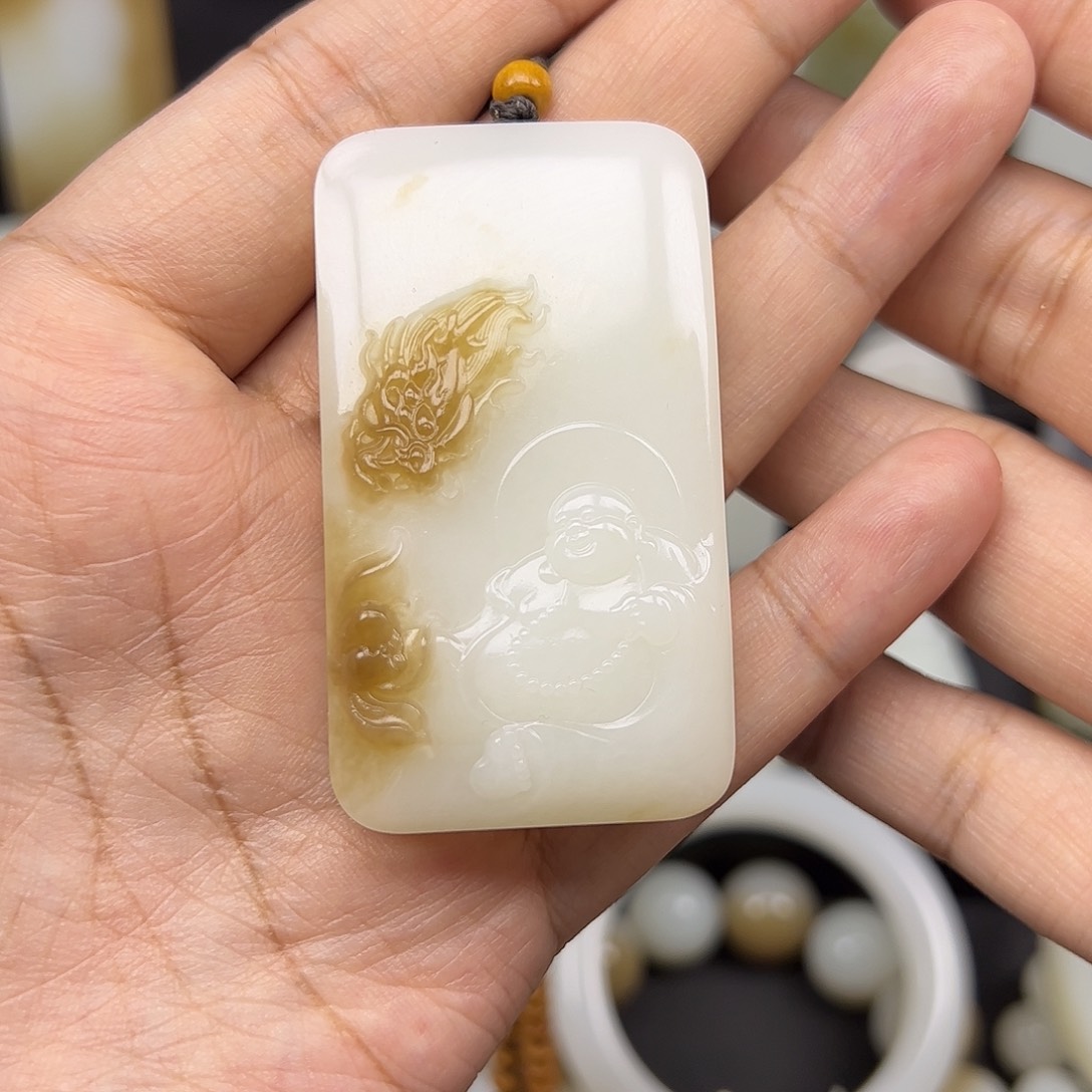 和田玉颈饰未镶嵌