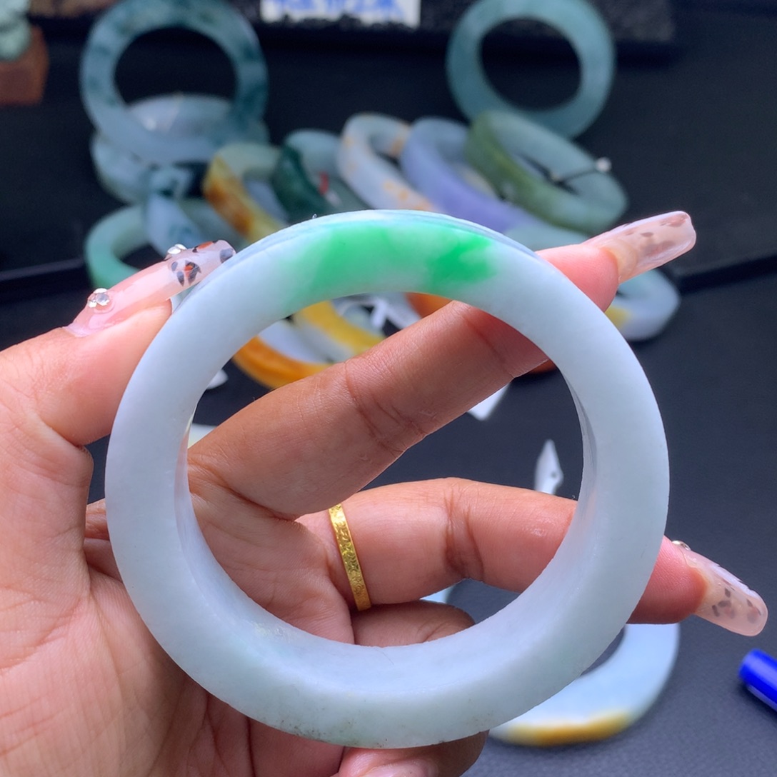 定制翡翠正未镶嵌大****行