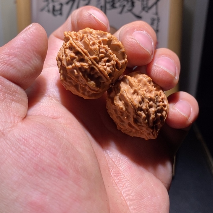 文玩核桃把件大花手捻