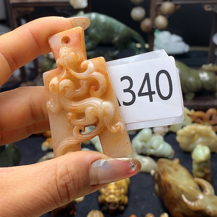 和田玉未镶嵌车挂