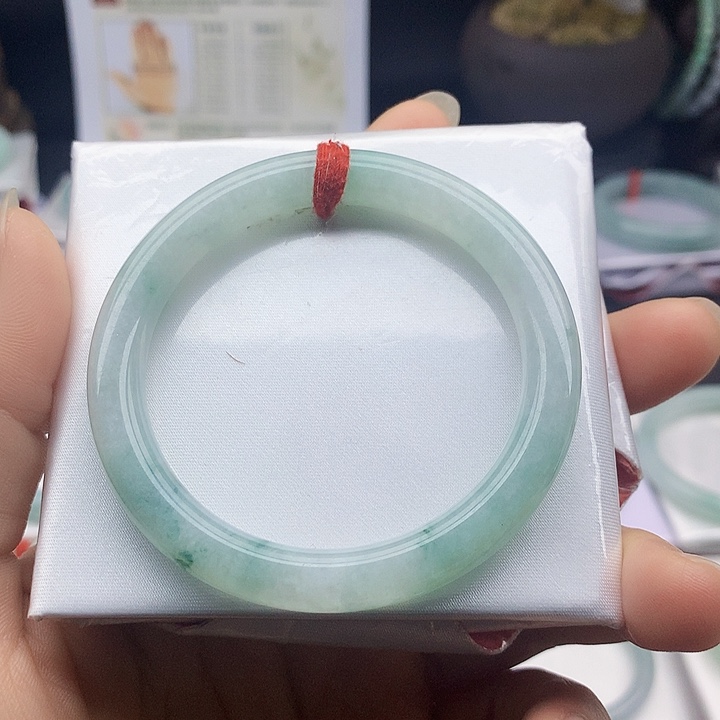 翡翠未镶嵌手镯缅甸天然翡翠A货53