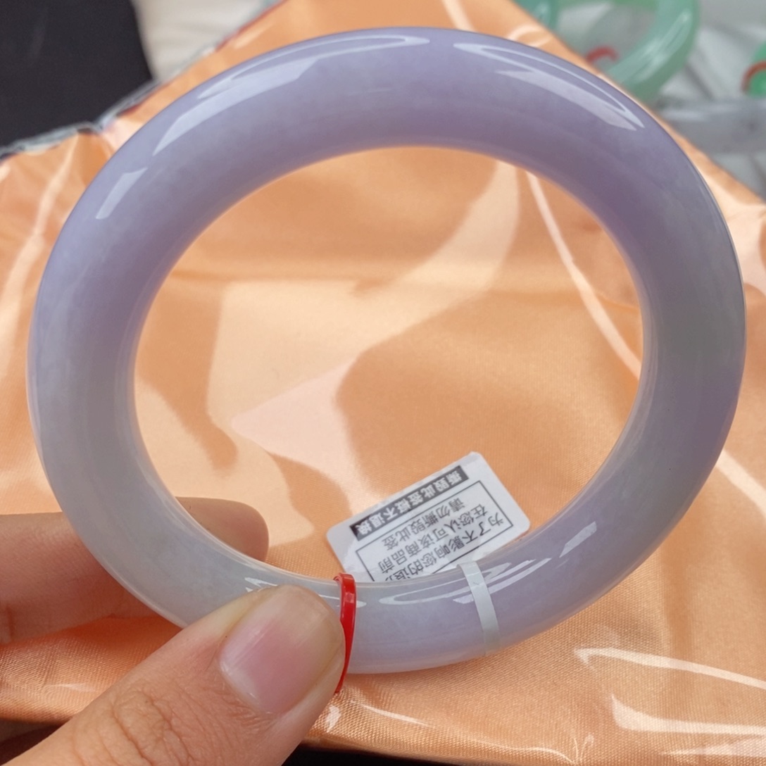 翡翠手镯（圆镯）未镶嵌