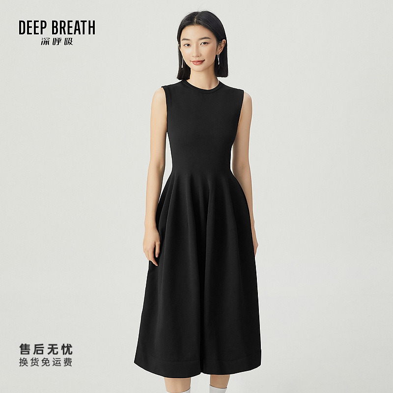 DEEP BREATH深呼吸女装新款时尚小黑裙高腰伞裙无袖连衣裙A500338