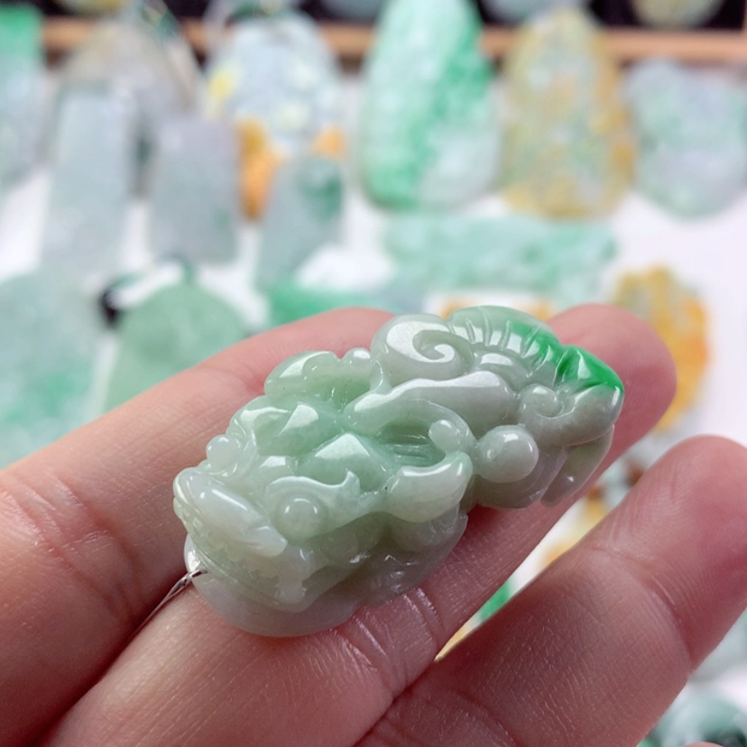 【闪购商品】翡翠吊坠(不含链)未镶嵌