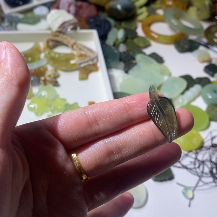 蛇纹石玉合金颈饰