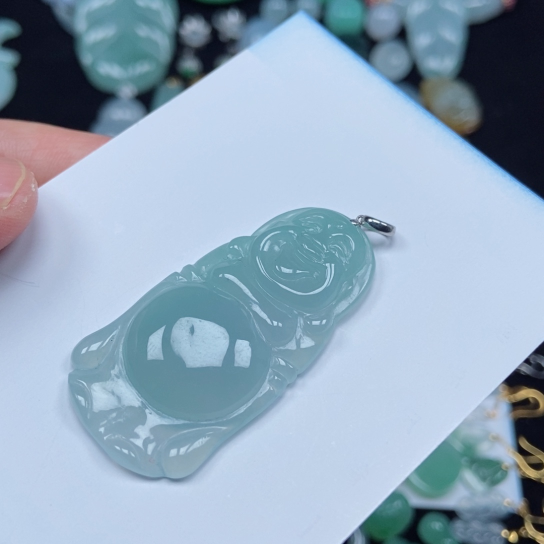 翡翠未镶嵌颈饰佛公