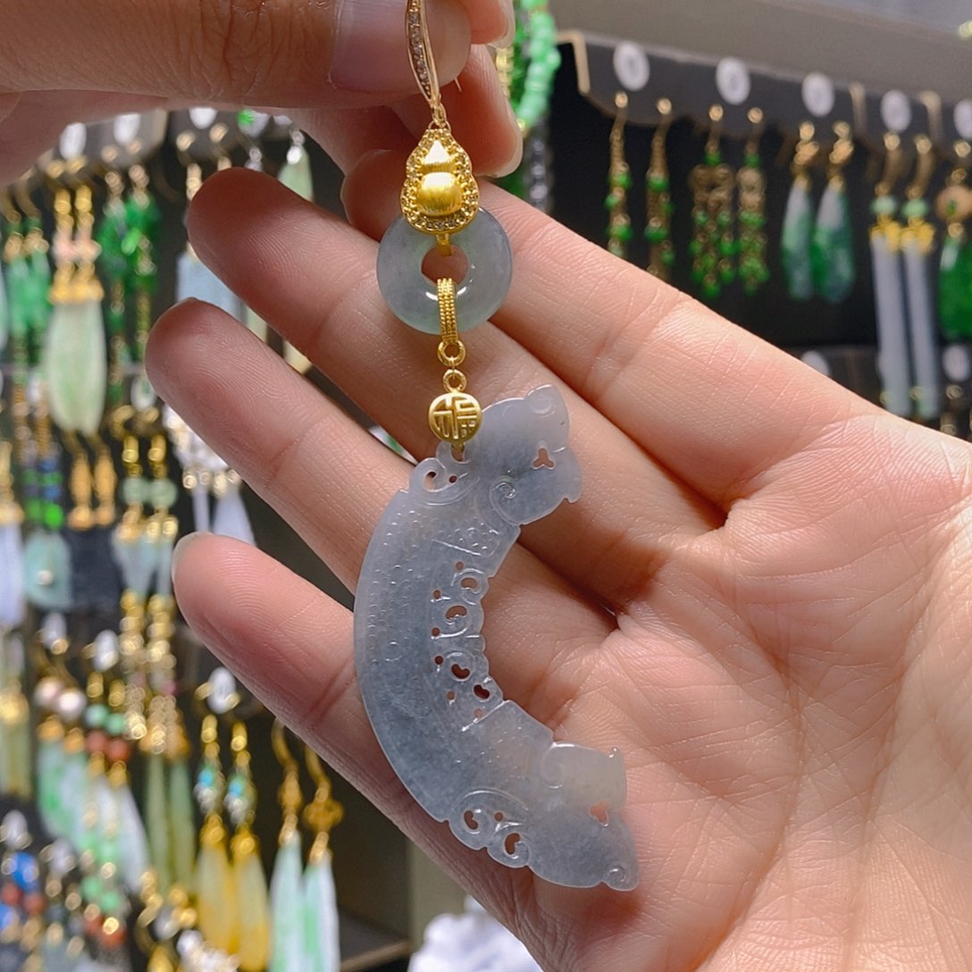 未镶嵌翡翠耳饰翡翠