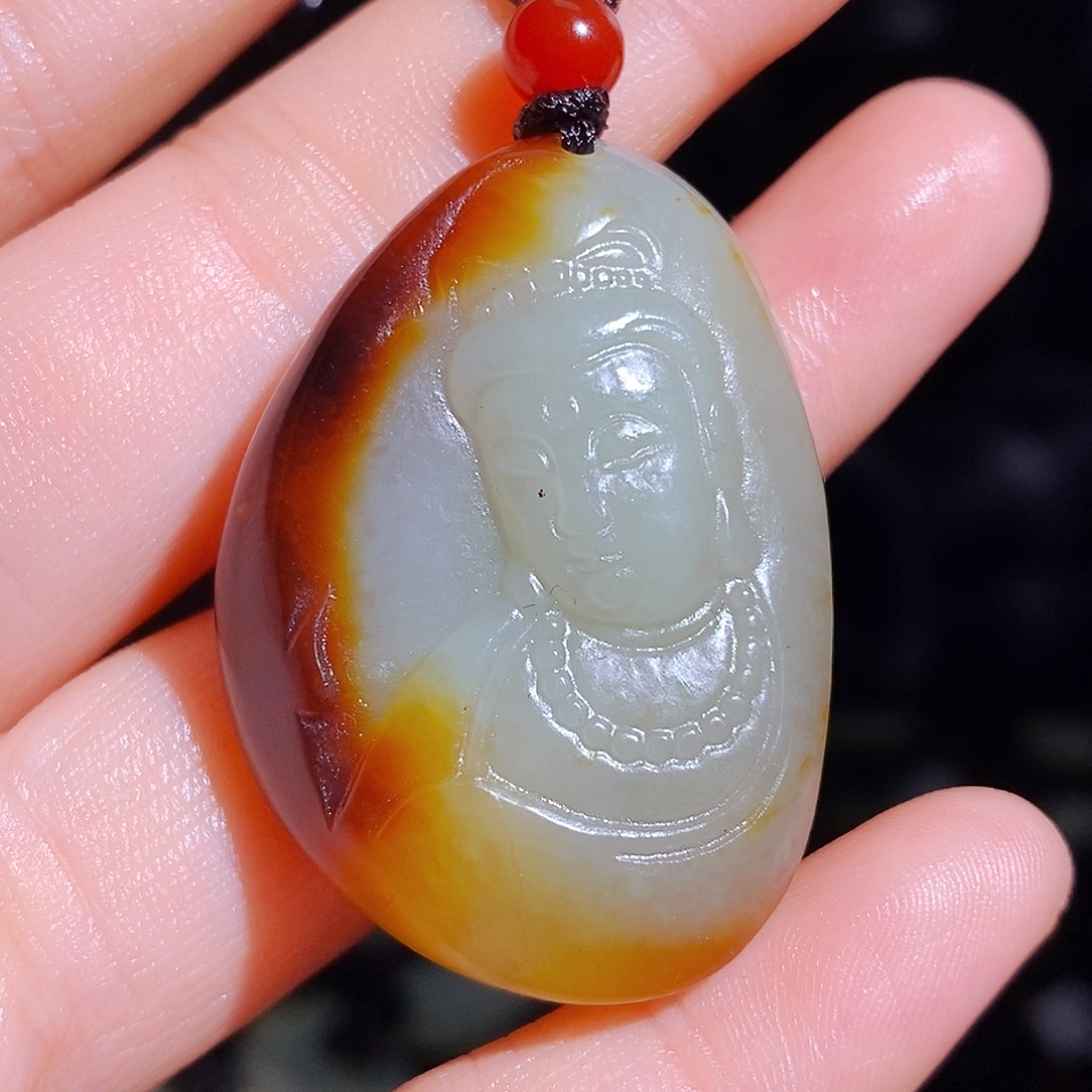 和田玉颈饰未镶嵌