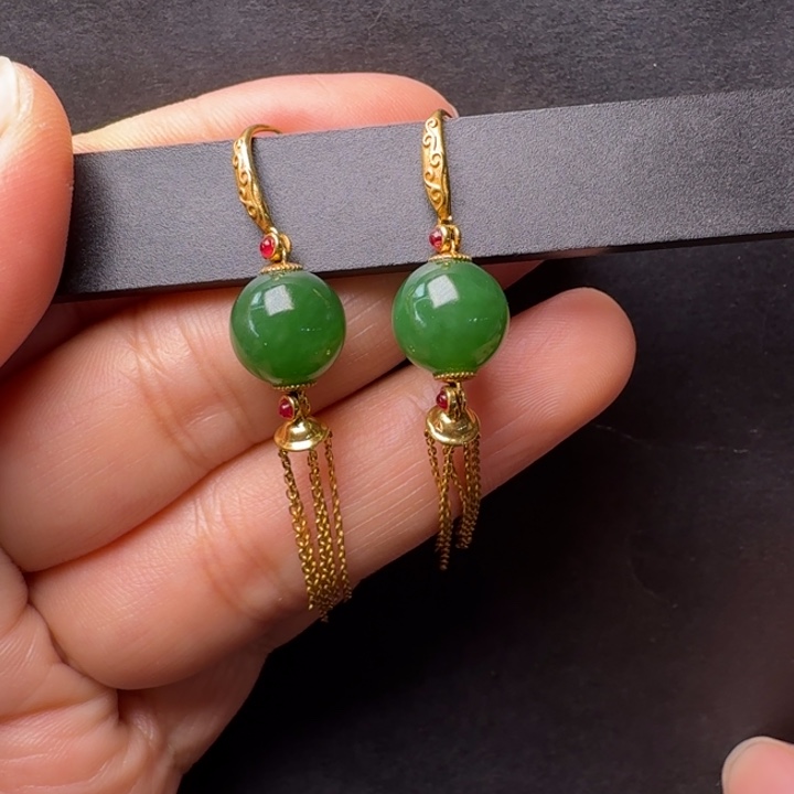 和田玉18K金镶嵌耳饰