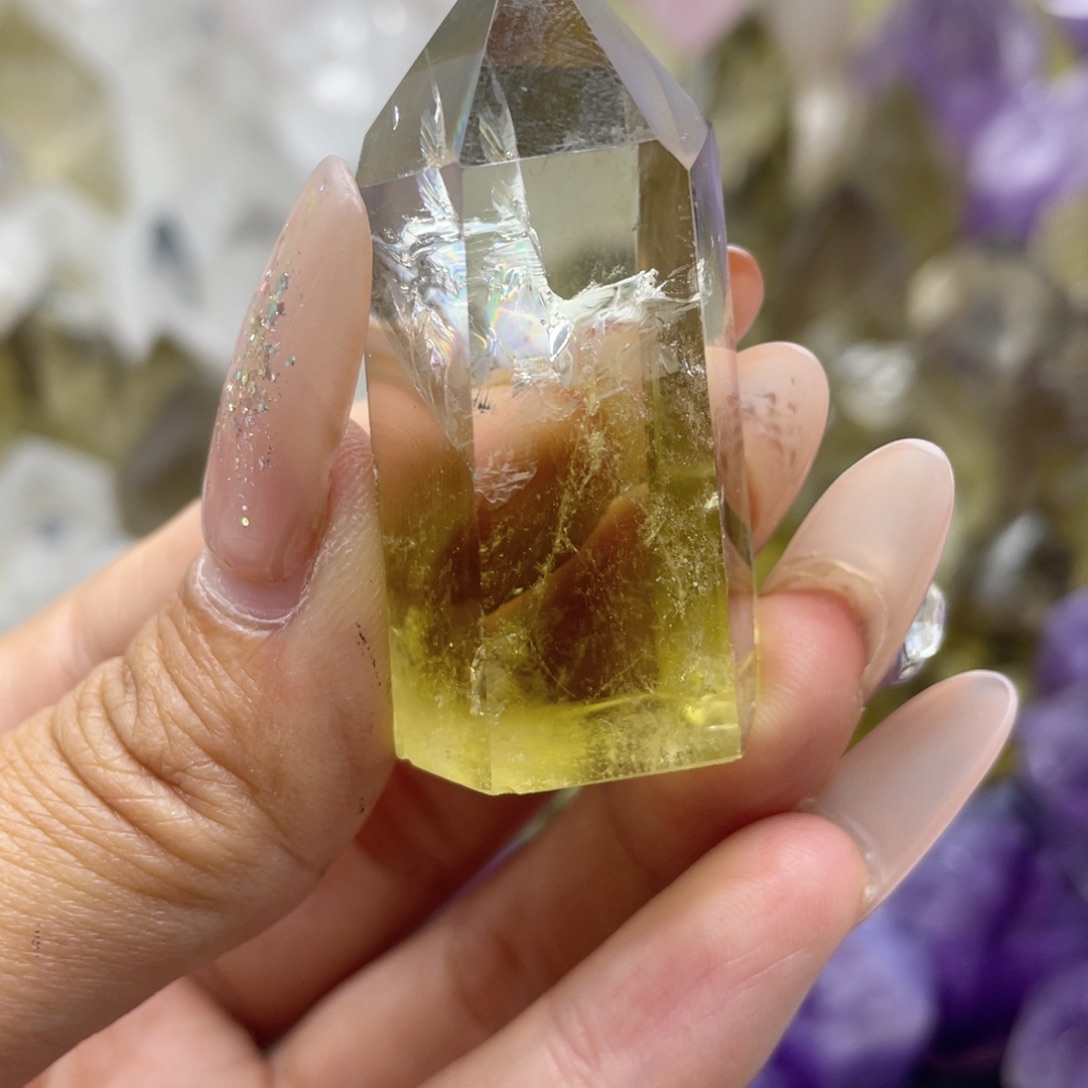 124未镶嵌水晶黄水晶柱