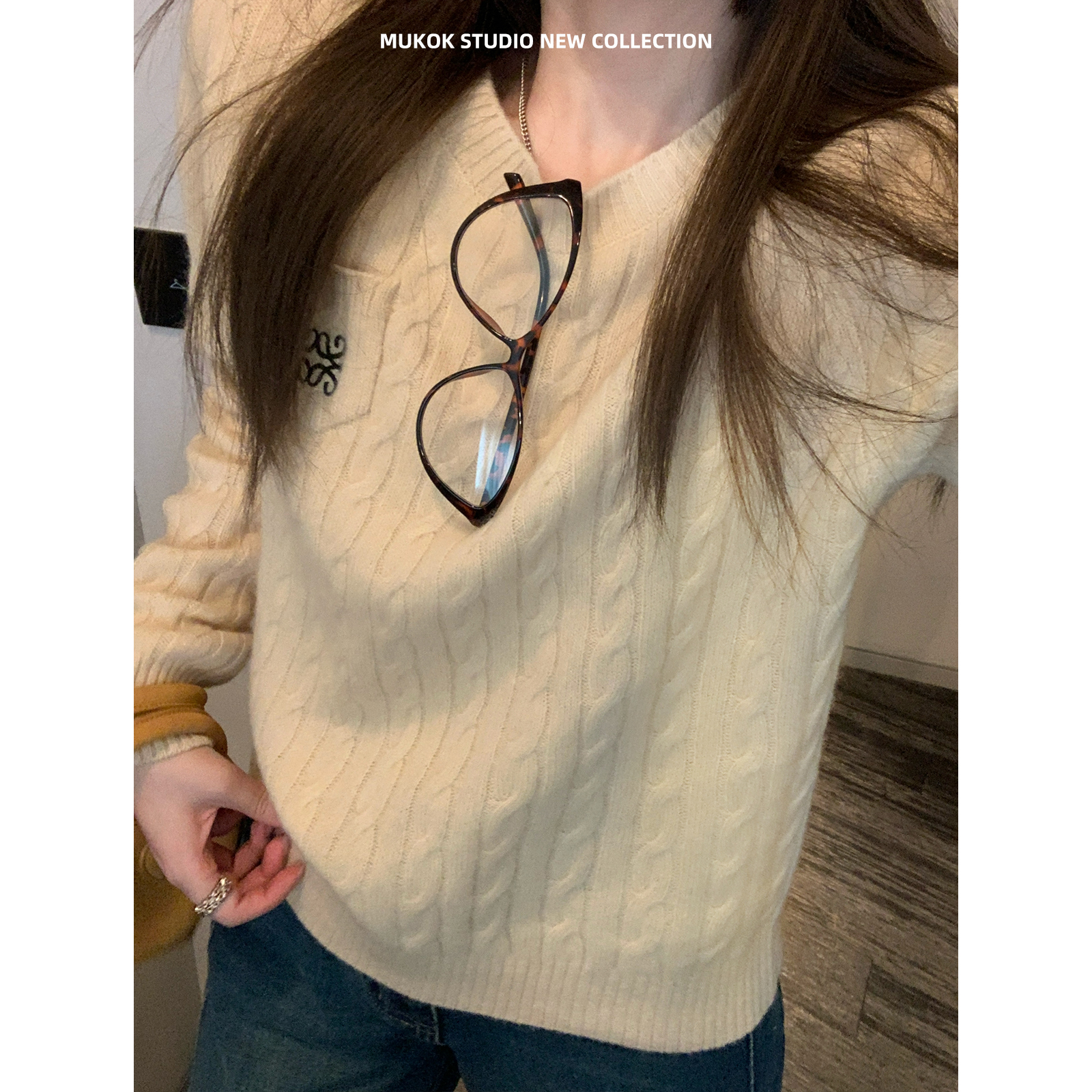 MUKOK 100%绵羊毛经典绞花老钱高智感套头针织毛衣圆领百搭上衣