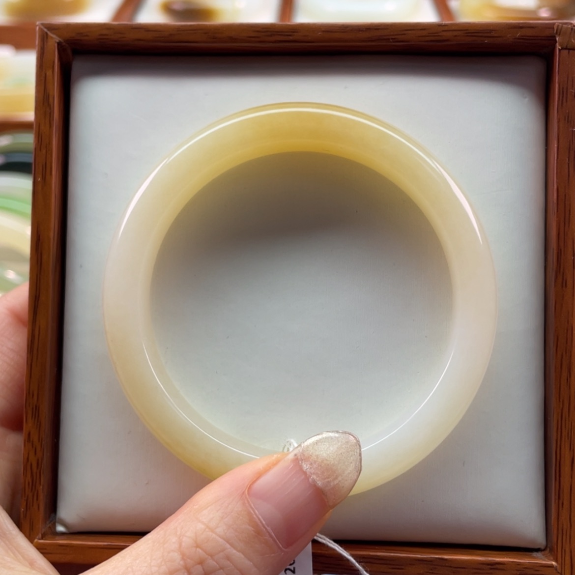 【闪购商品】和田玉手镯未镶嵌