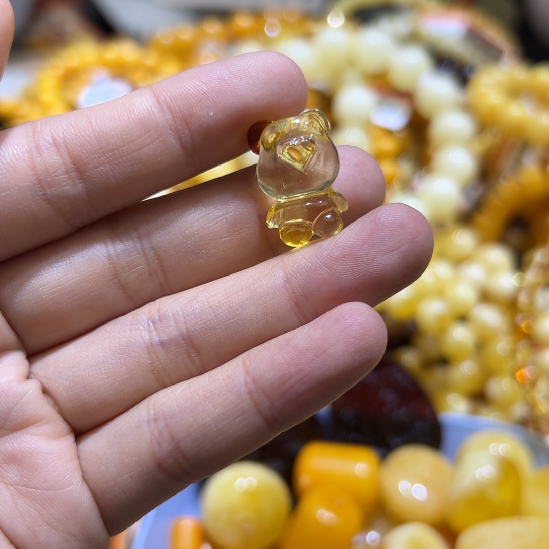 琥珀珠宝奇石未镶嵌