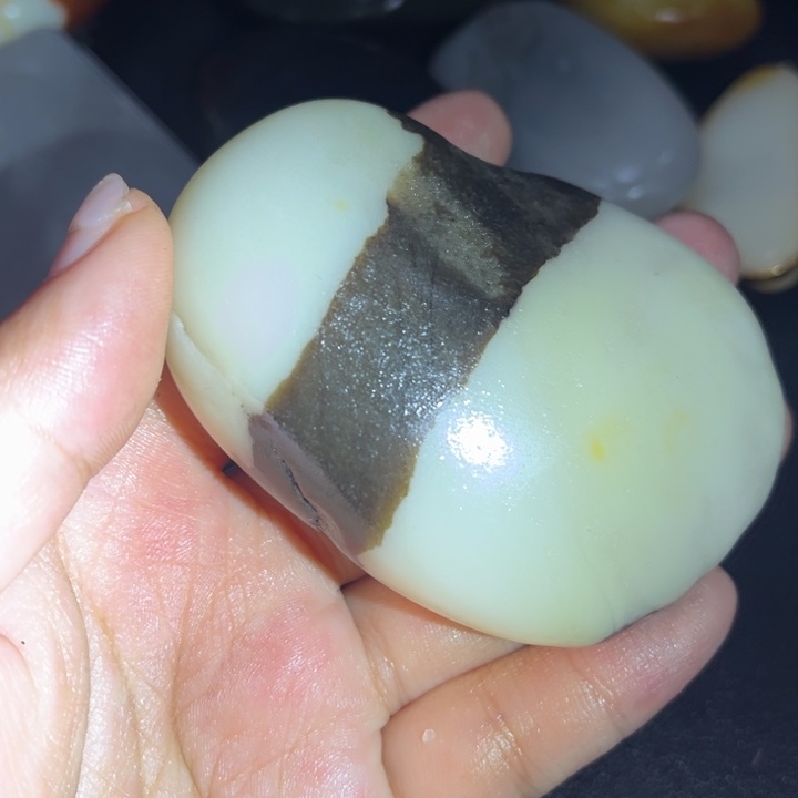 和田玉未镶嵌珠宝奇石