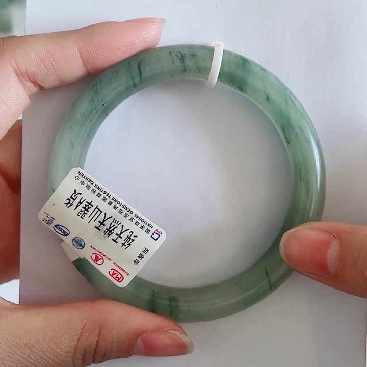 石英质玉合金手镯2