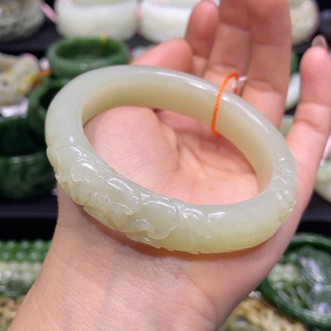 和田玉手镯57+圈口 编号19未镶嵌