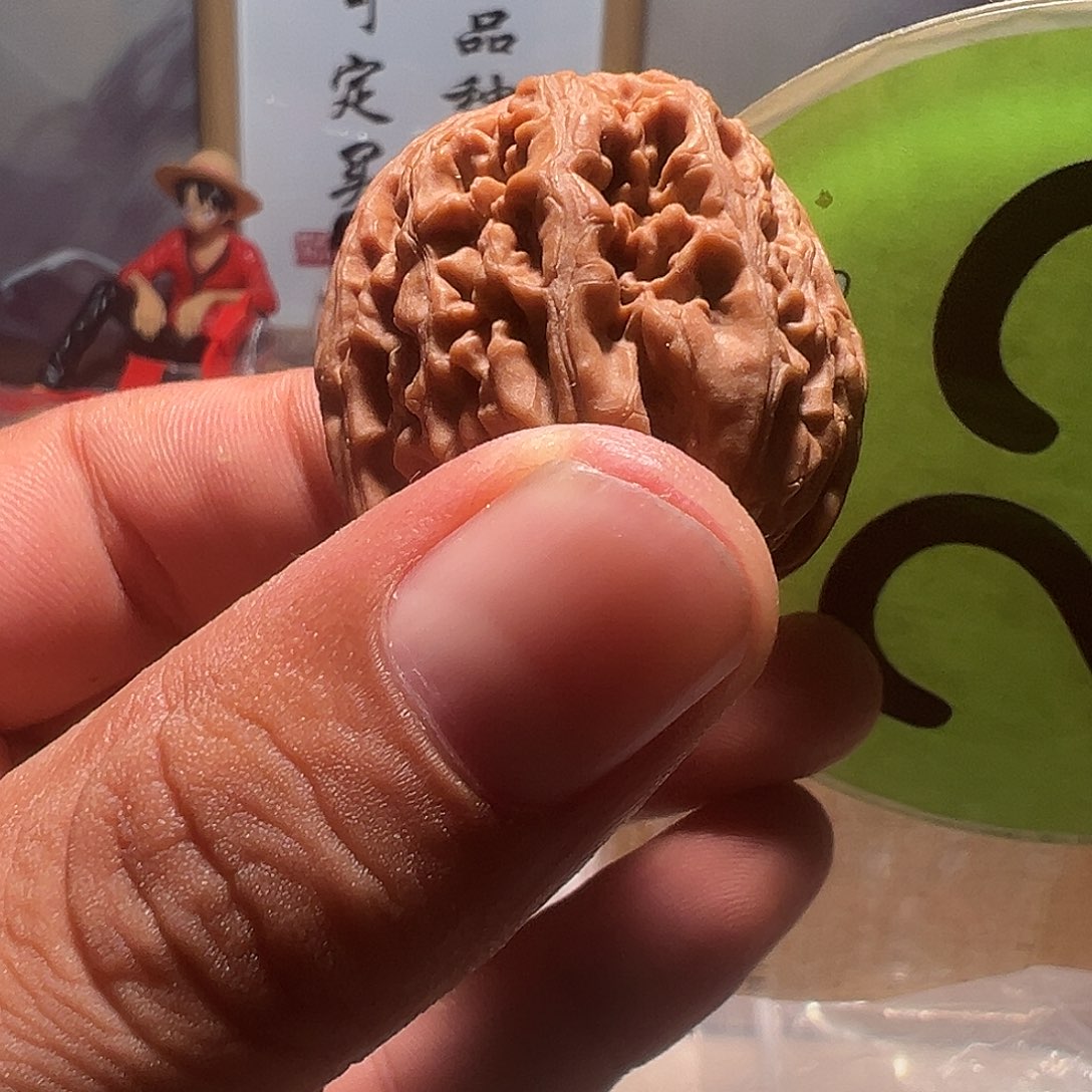 蛋***满文玩核桃，绿色23号