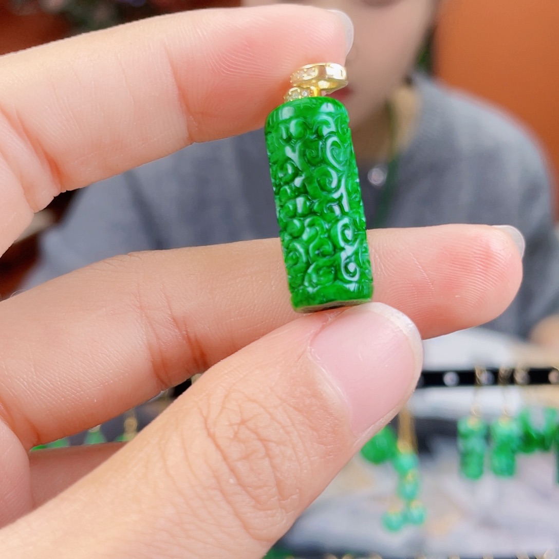 翡翠未镶嵌耳饰饰品