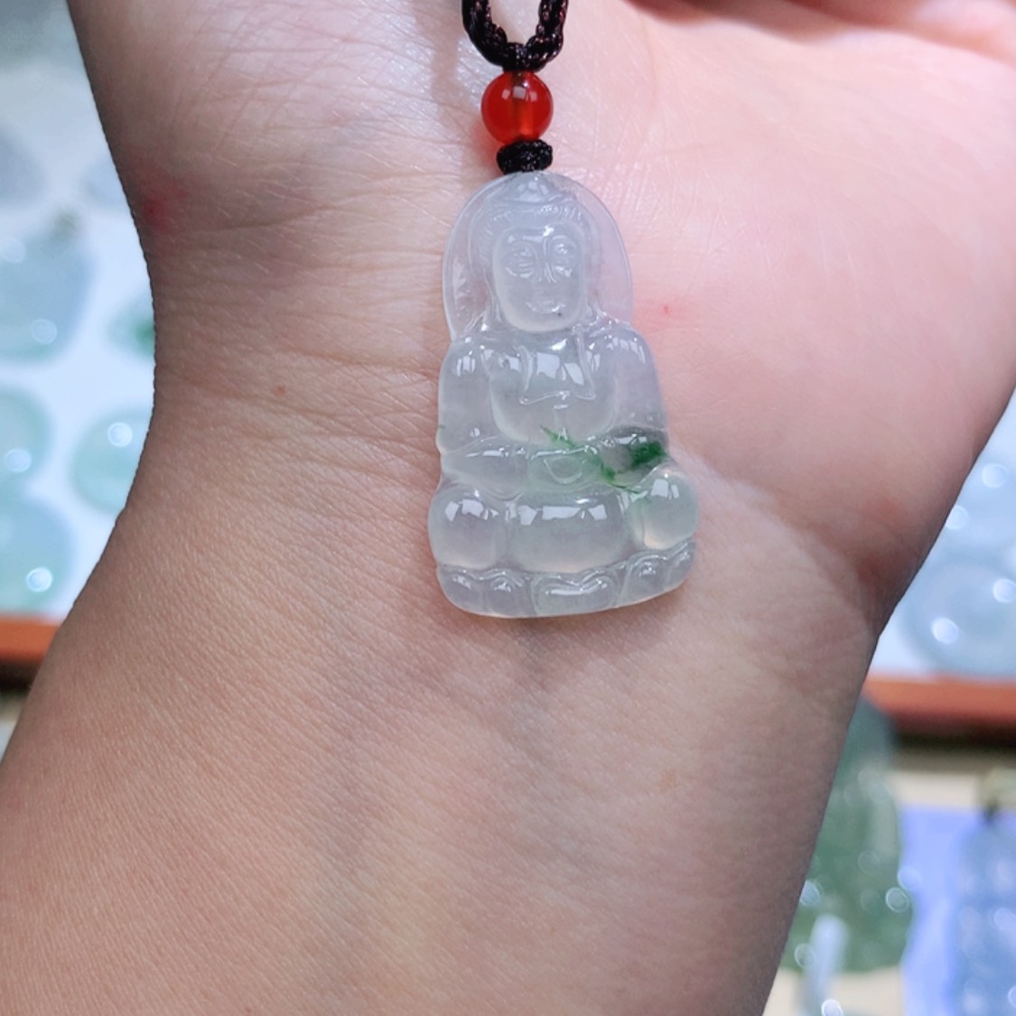 【闪购商品】翡翠颈饰未镶嵌观音