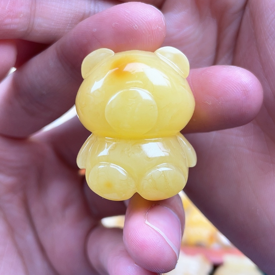 琥珀裸石未镶嵌胖**脸蜜蜡