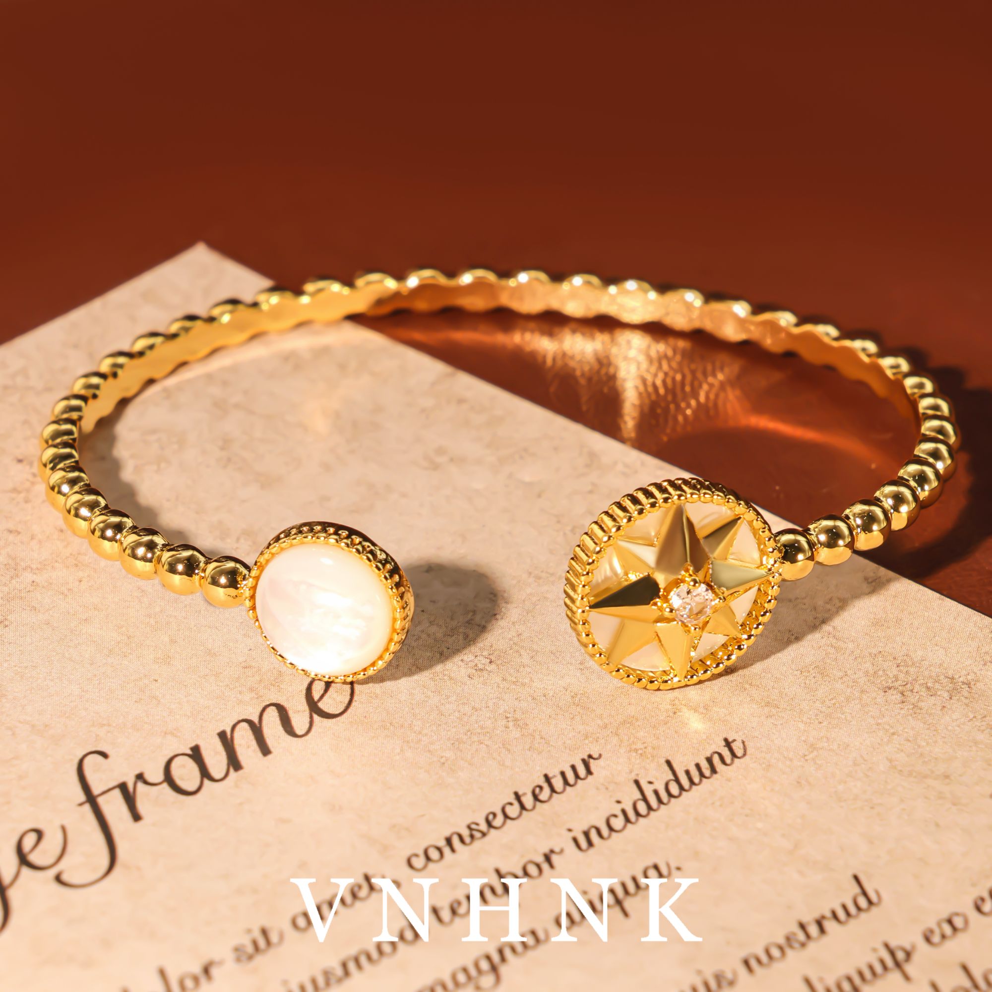 铜合金合成锆石手镯 美可儿   B211  金色时尚气质手镯