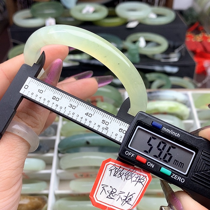 蛇纹石玉手镯未镶嵌481