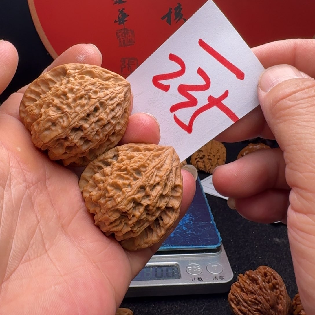 文玩核桃把件爱****吖41虎头王