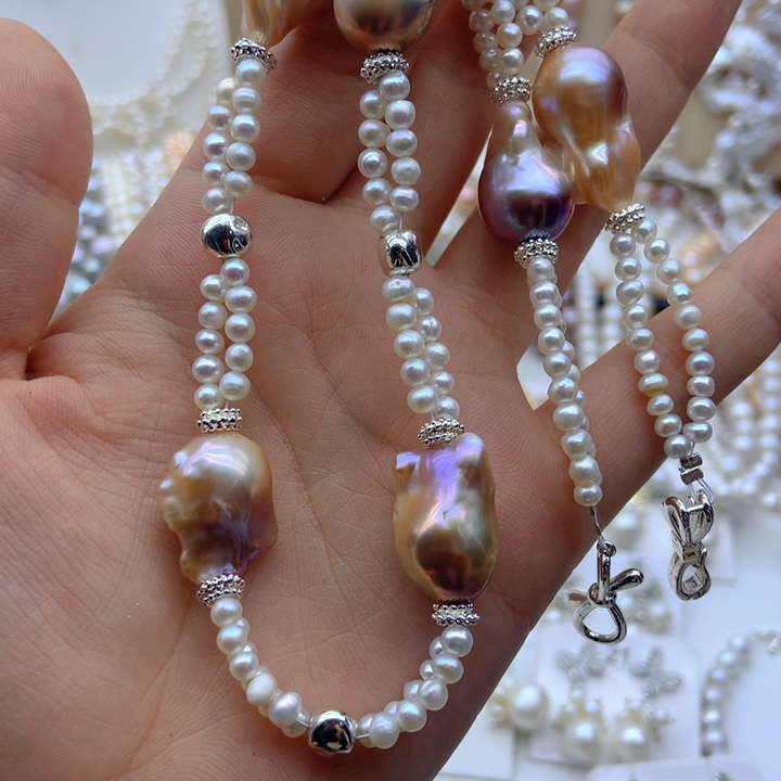 ：***：淡水珍珠未镶嵌颈饰