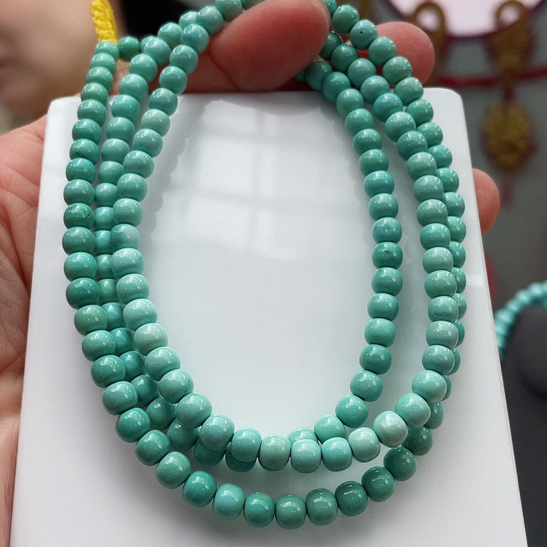 绿松石颈饰未镶嵌