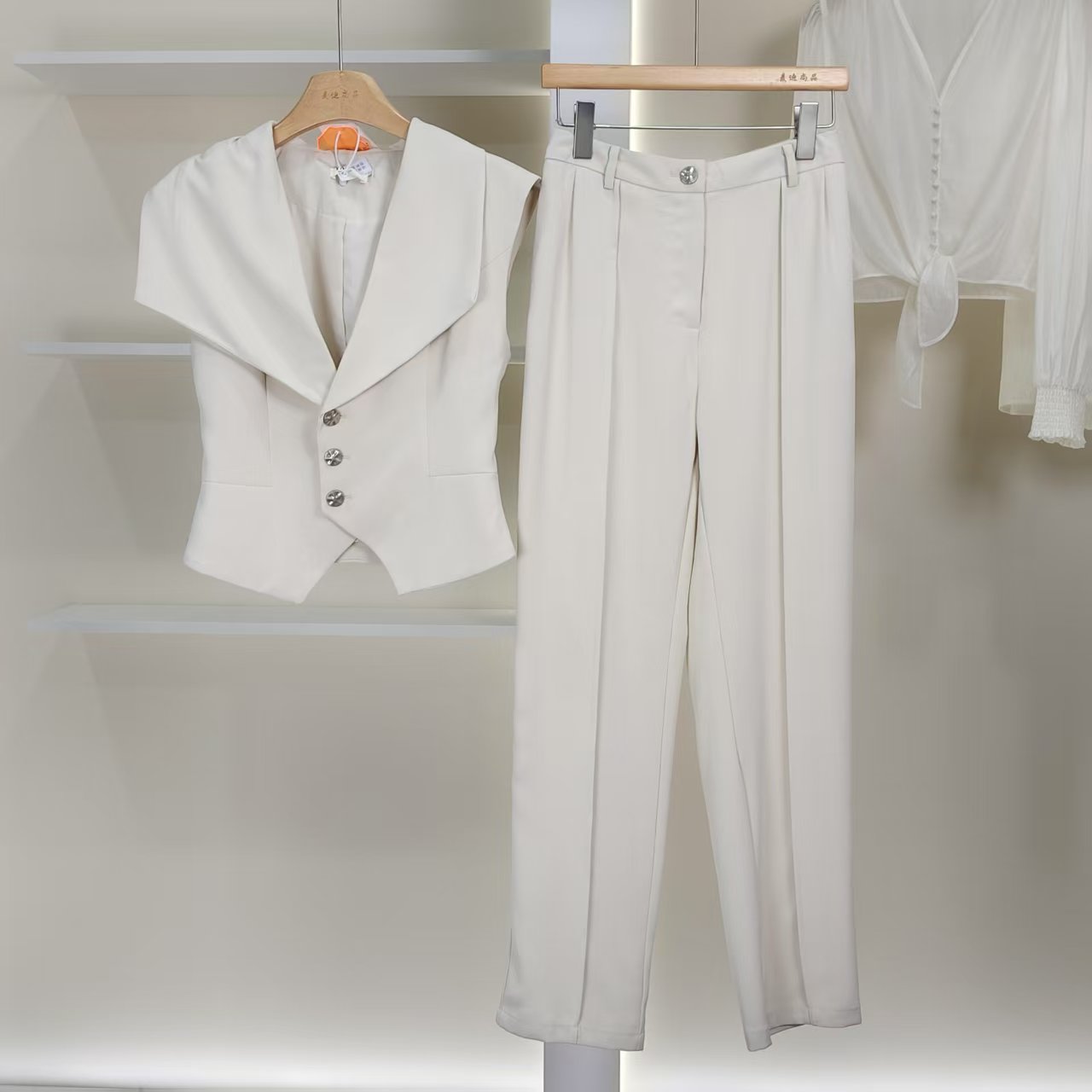 麦迪尚品【深圳原创】Y543 气质西装马甲休闲裤套装夏季女品牌折扣