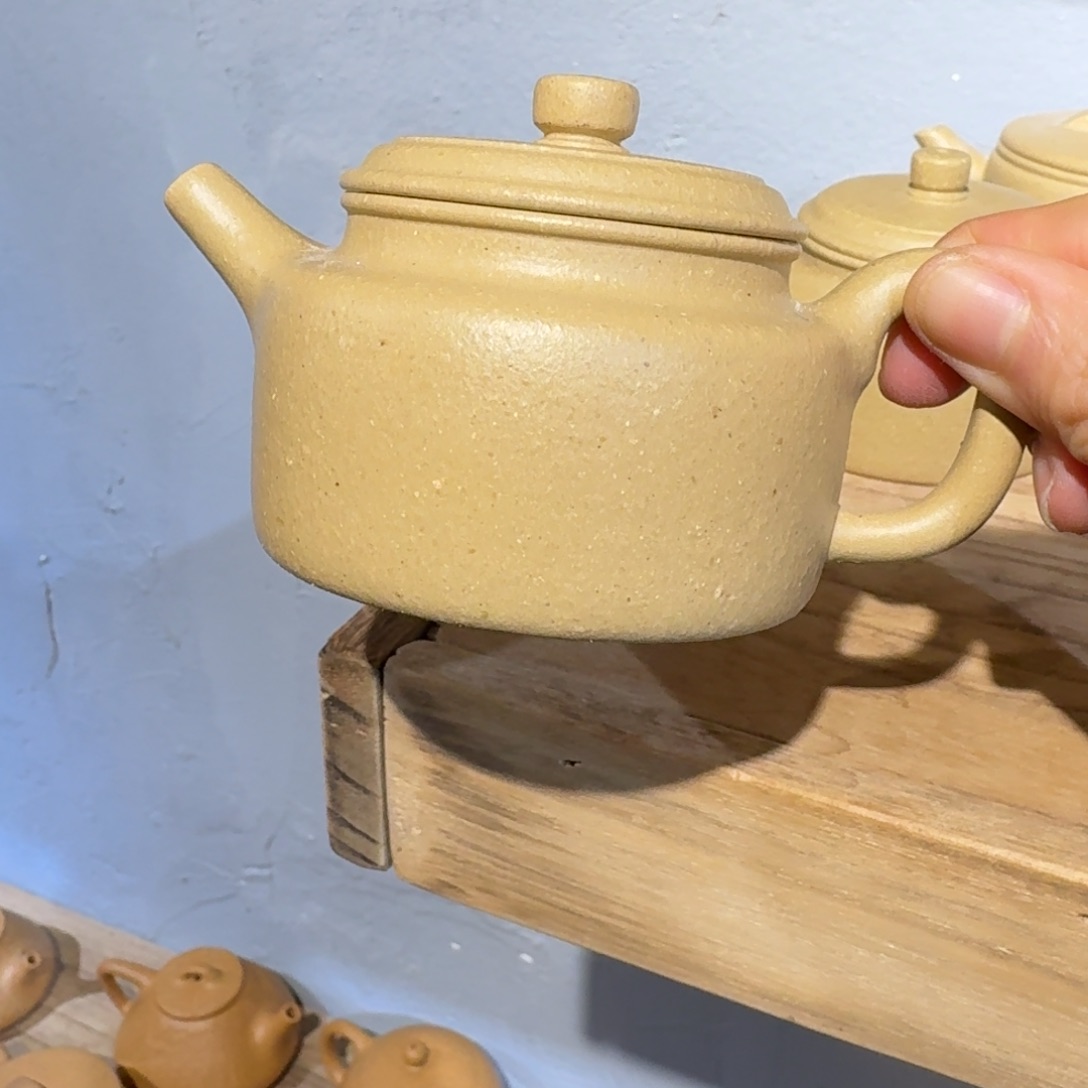 本山绿泥茶壶梨皮微瑕150毫升左右