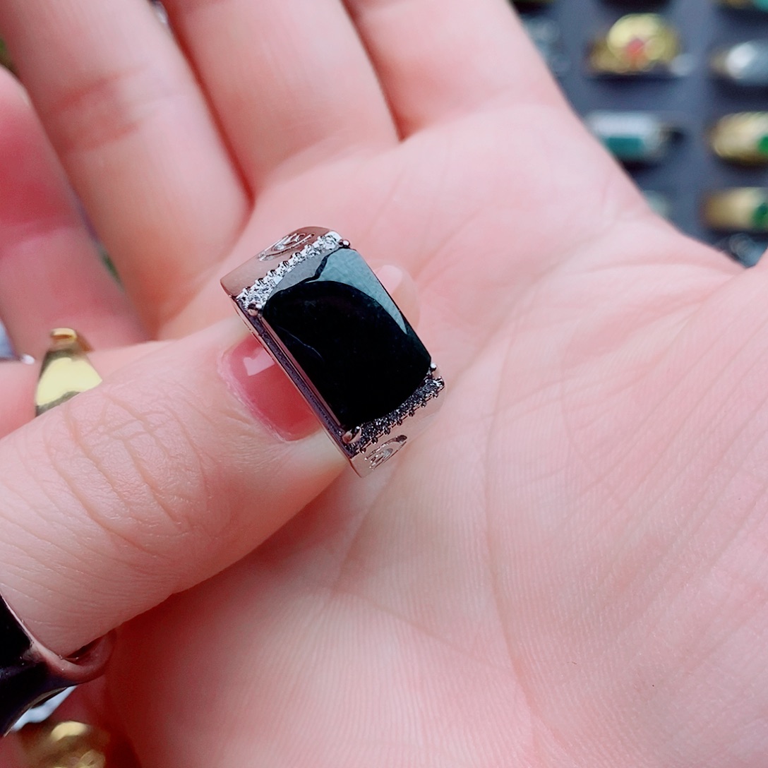 翡翠未镶嵌戒指111