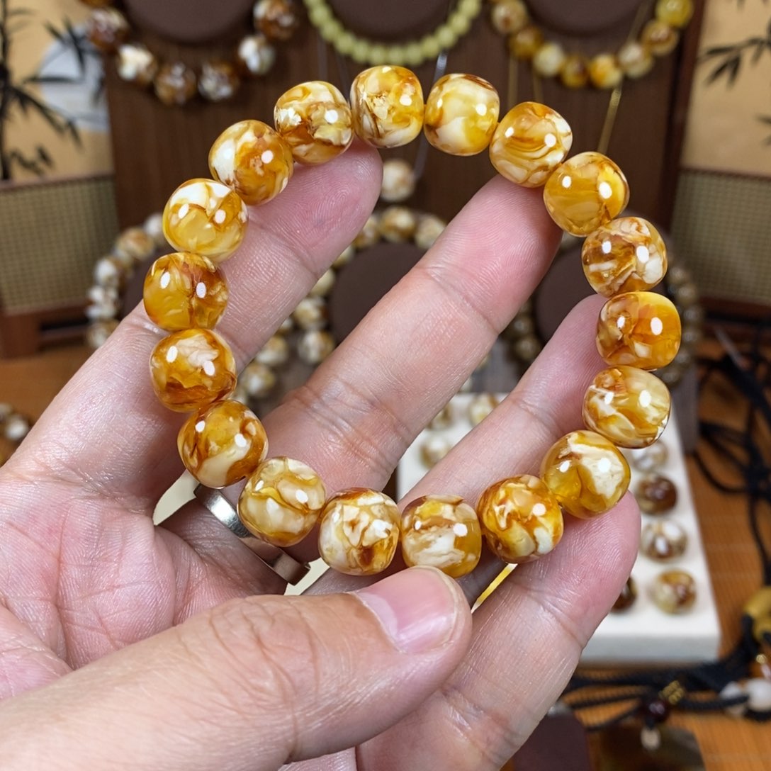 12沁色精工老型手串一条