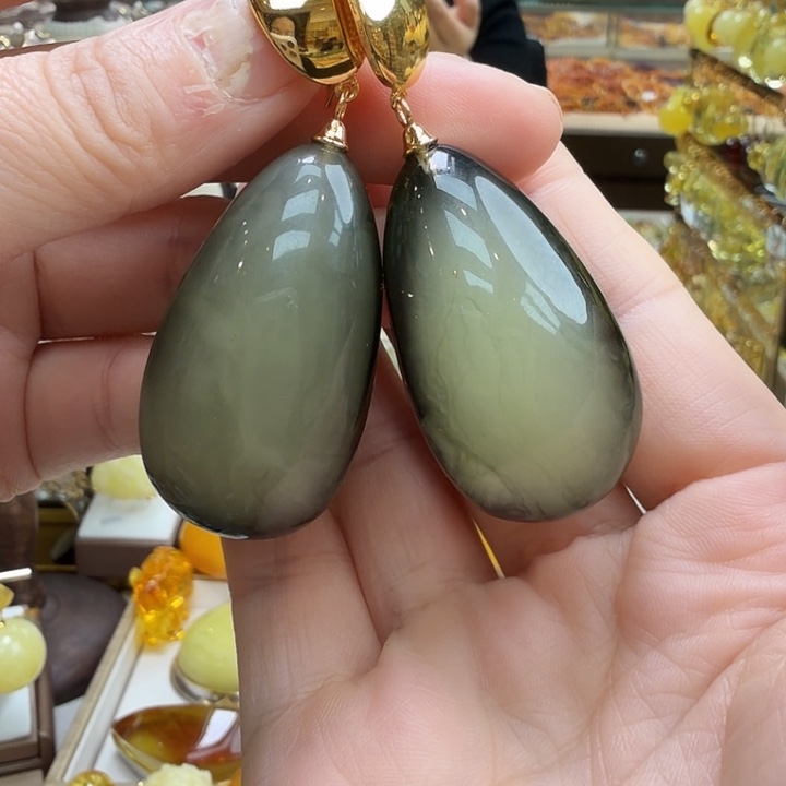 琥珀未镶嵌珠宝奇石