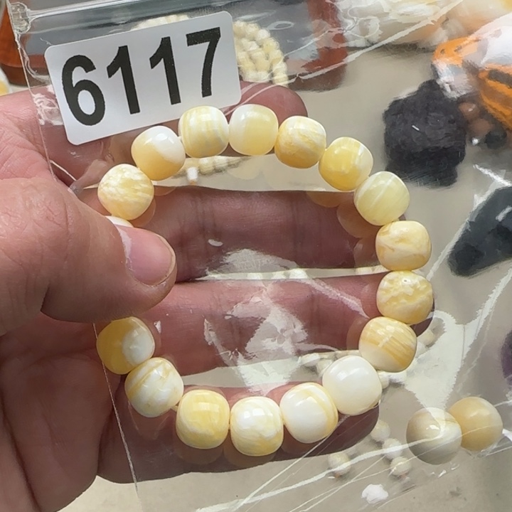 白玉菩提吊坠黄色6117