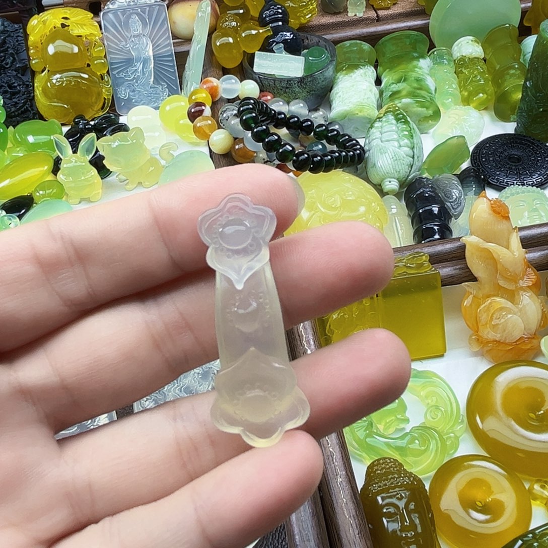 岫玉未镶嵌吊坠(不含链)