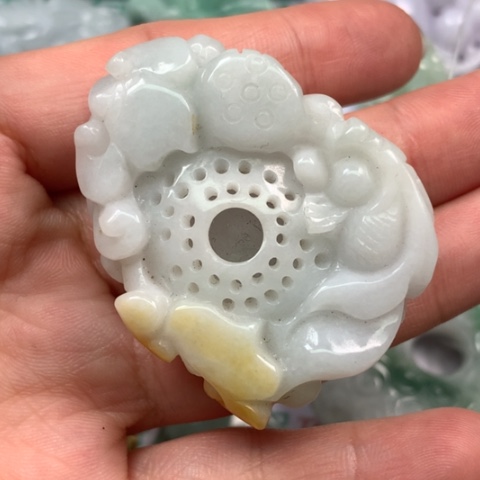 翡翠颈饰未镶嵌翡翠