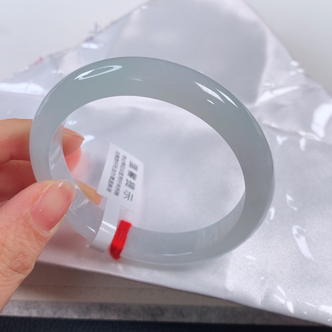 翡翠手镯未镶嵌 正圈