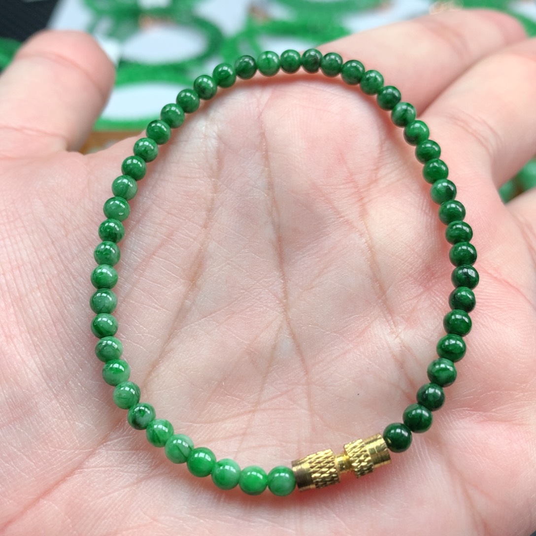 翡翠手链未镶嵌翡翠