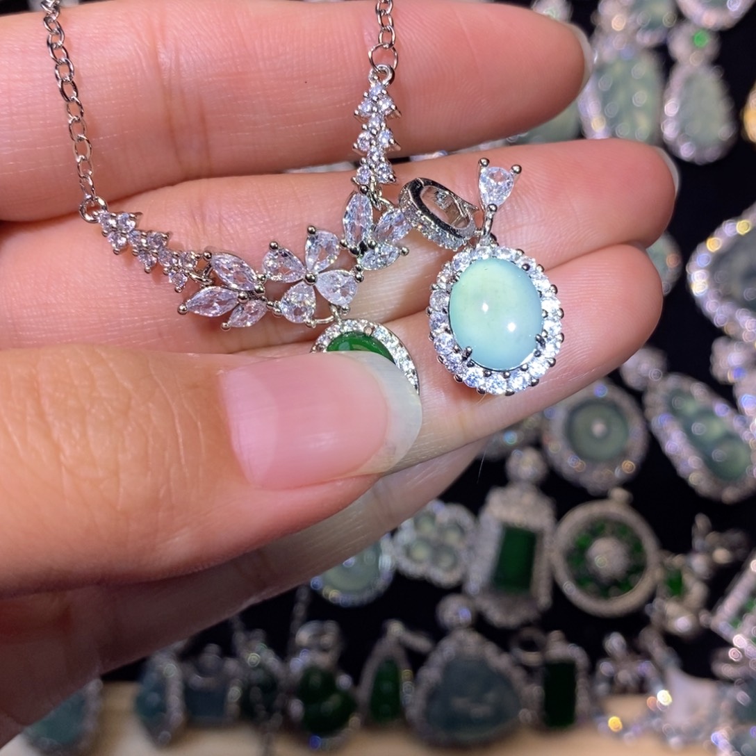 翡翠未镶嵌颈饰天然