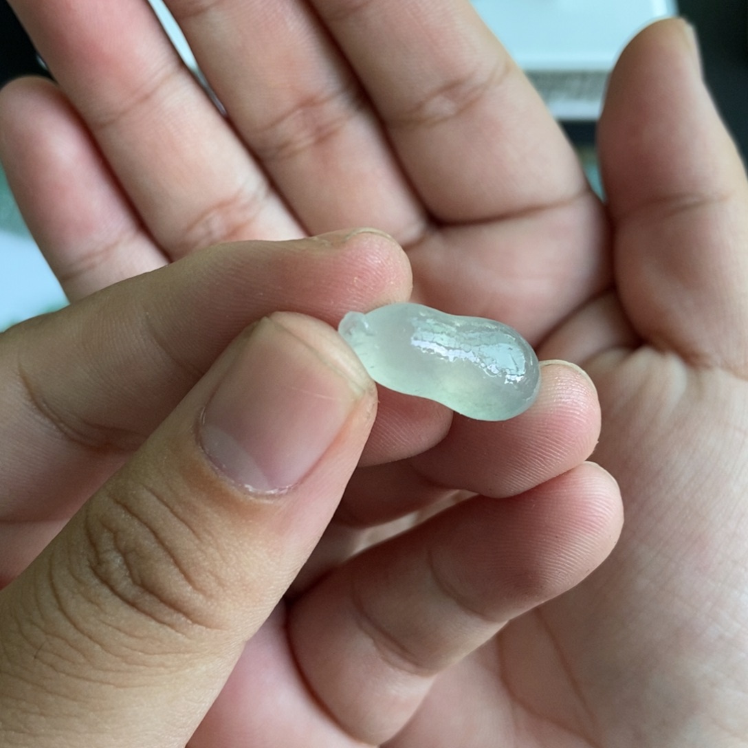 定制翡翠未镶嵌花生