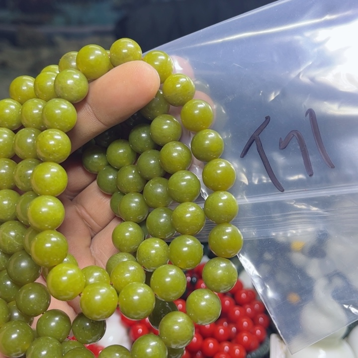 蛇纹石玉项链未镶嵌知****1