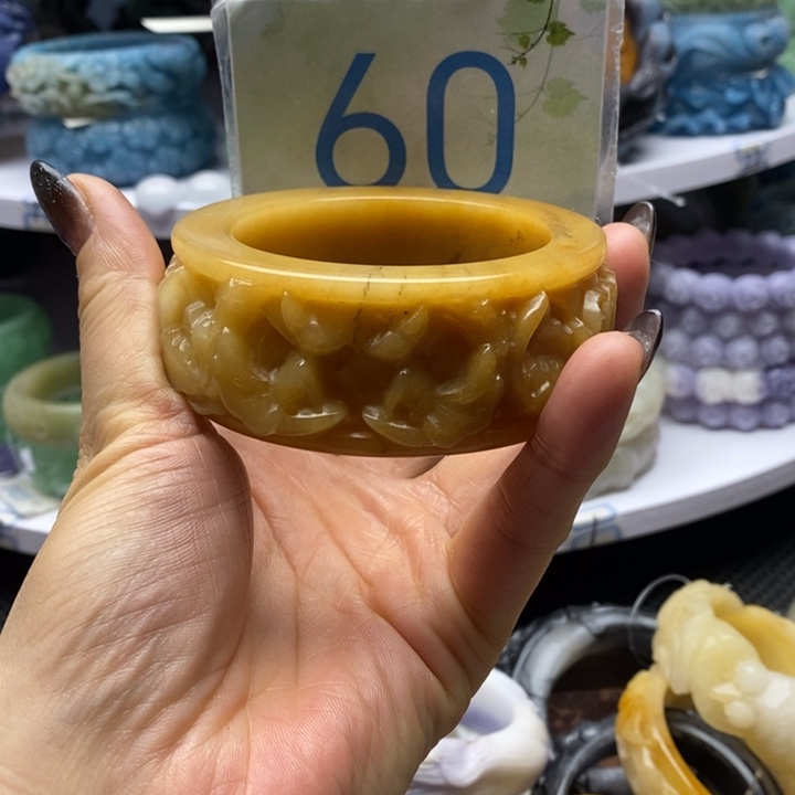 未镶嵌手镯石英岩玉
