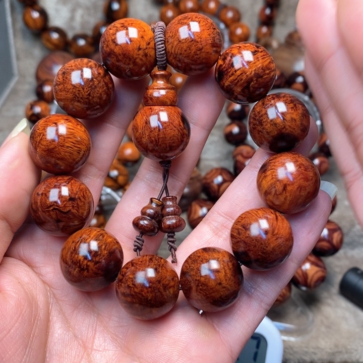 黄花梨/降香黄檀被****狼紫油梨成品加工手串