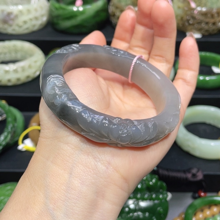 和田玉手镯56圈口 编号62未镶嵌