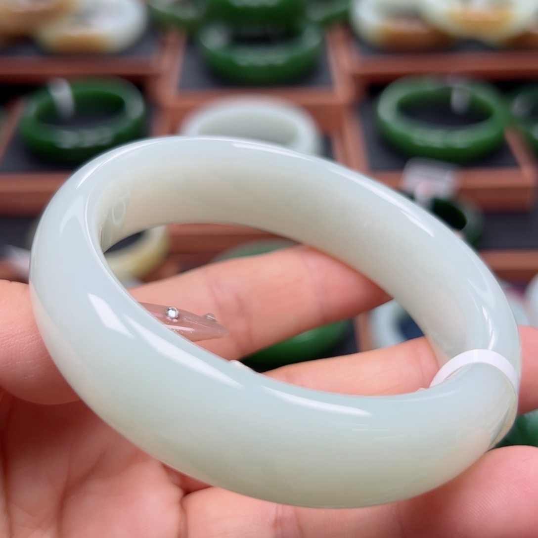 未镶嵌手镯和田玉5859圈口