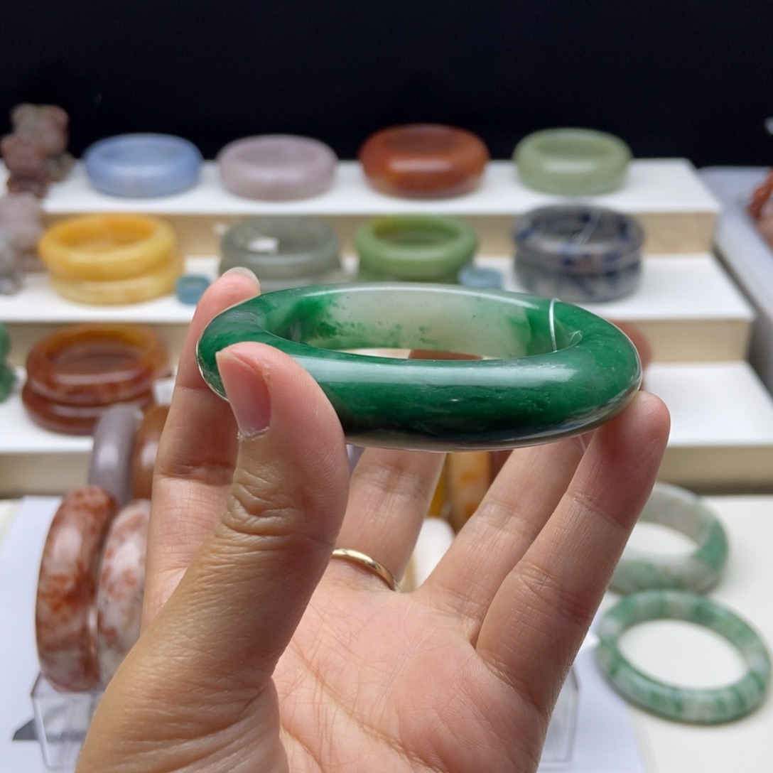 石英质玉手镯未镶嵌甜****ა