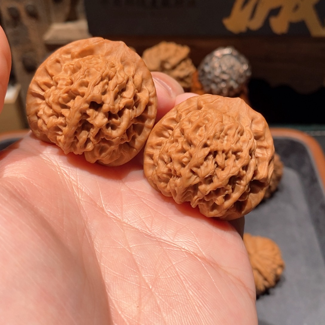 文玩核桃吊坠秦闷